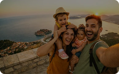 Família aproveitando uma viagem no próprio ritmo